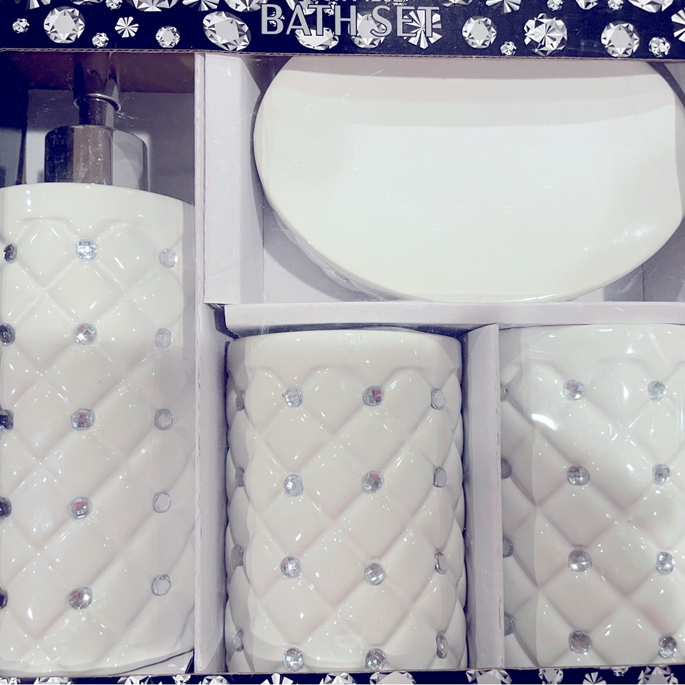 4 Pc ceramic toothbrush holder, accessory holder, soap dish, lotion dispenser